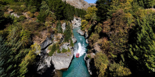 Autumn in Queenstown, New Zealand: The Ultimate Seasonal Guide for Colour, Adventure & Relaxation